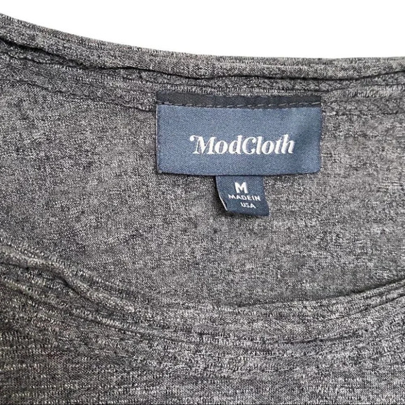 Modcloth Grey  Capped Sleeve Round Neck Tee Shirt - Picture 5 of 10